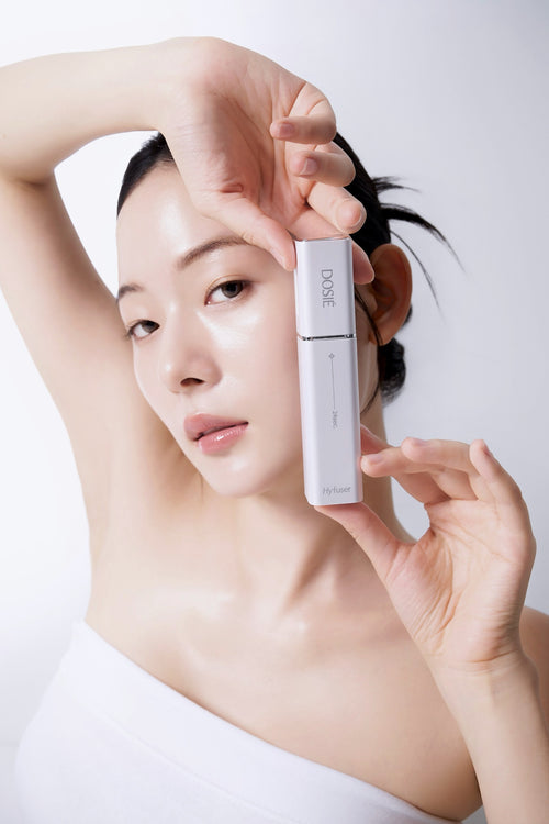 DOSIÉ Hyfuser skincare device set with eight ND FLUID vials